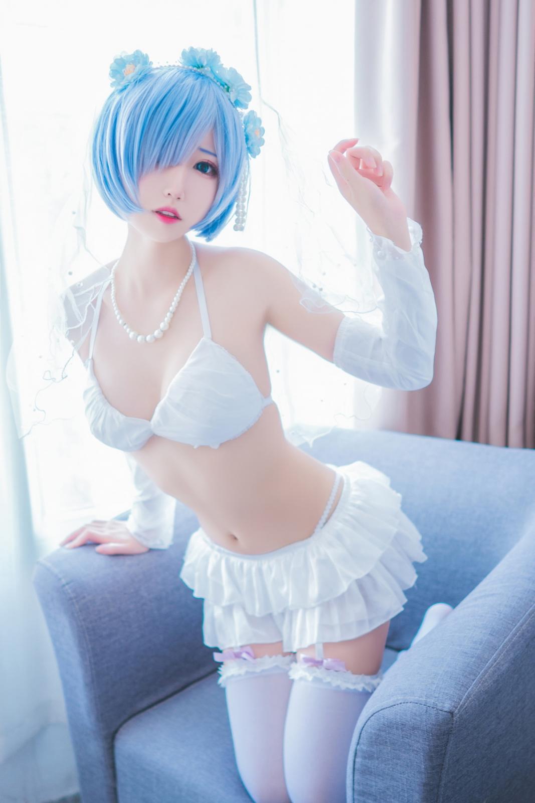 网络美女猫君君MaoJun蕾姆内衣花嫁主题白色内衣配白丝吊袜秀完美身材诱惑写真 [41P]