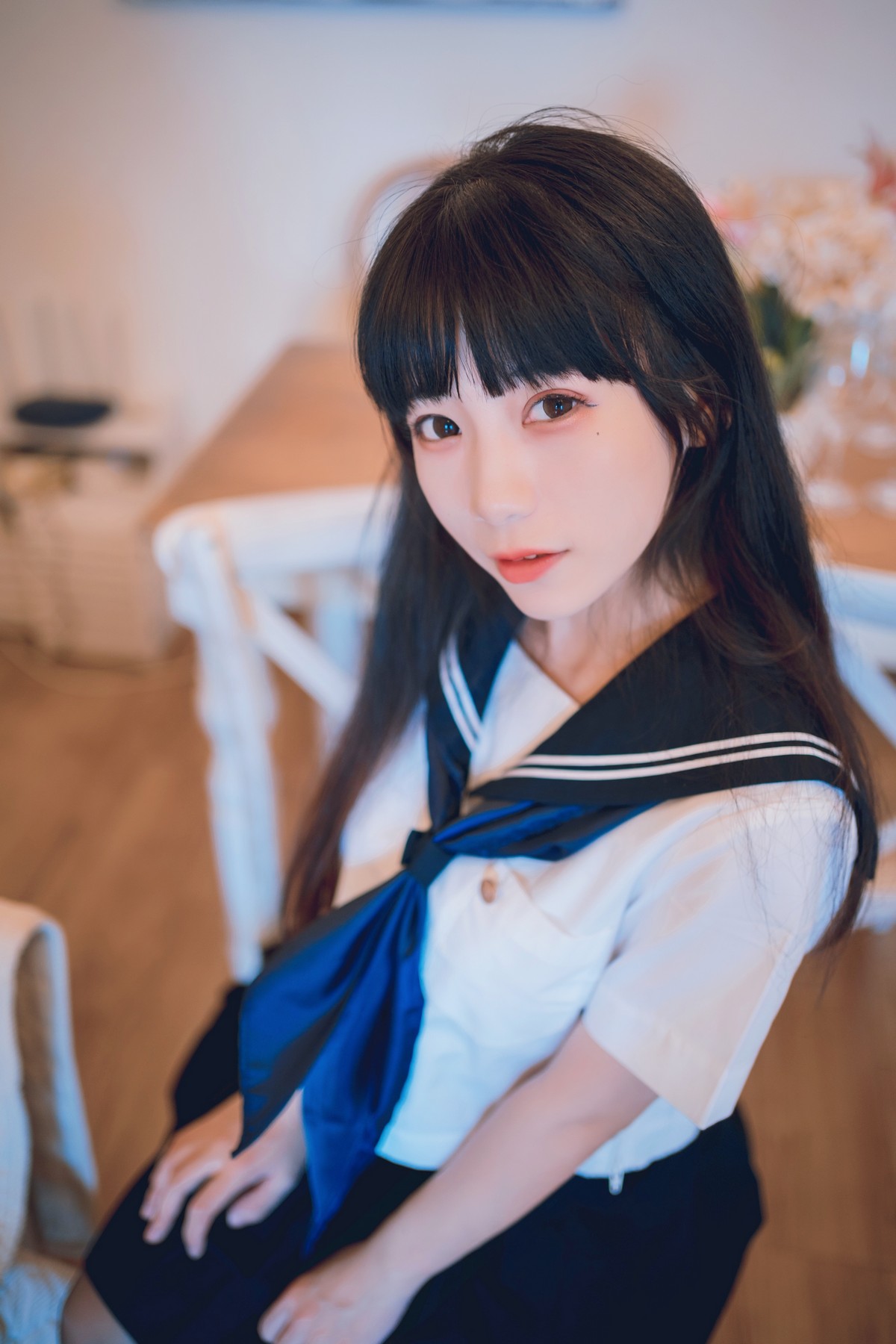 网络美女Usejan私语主题私房脱学生制服露性感蕾丝内衣配超薄黑丝诱惑写真 [50P]