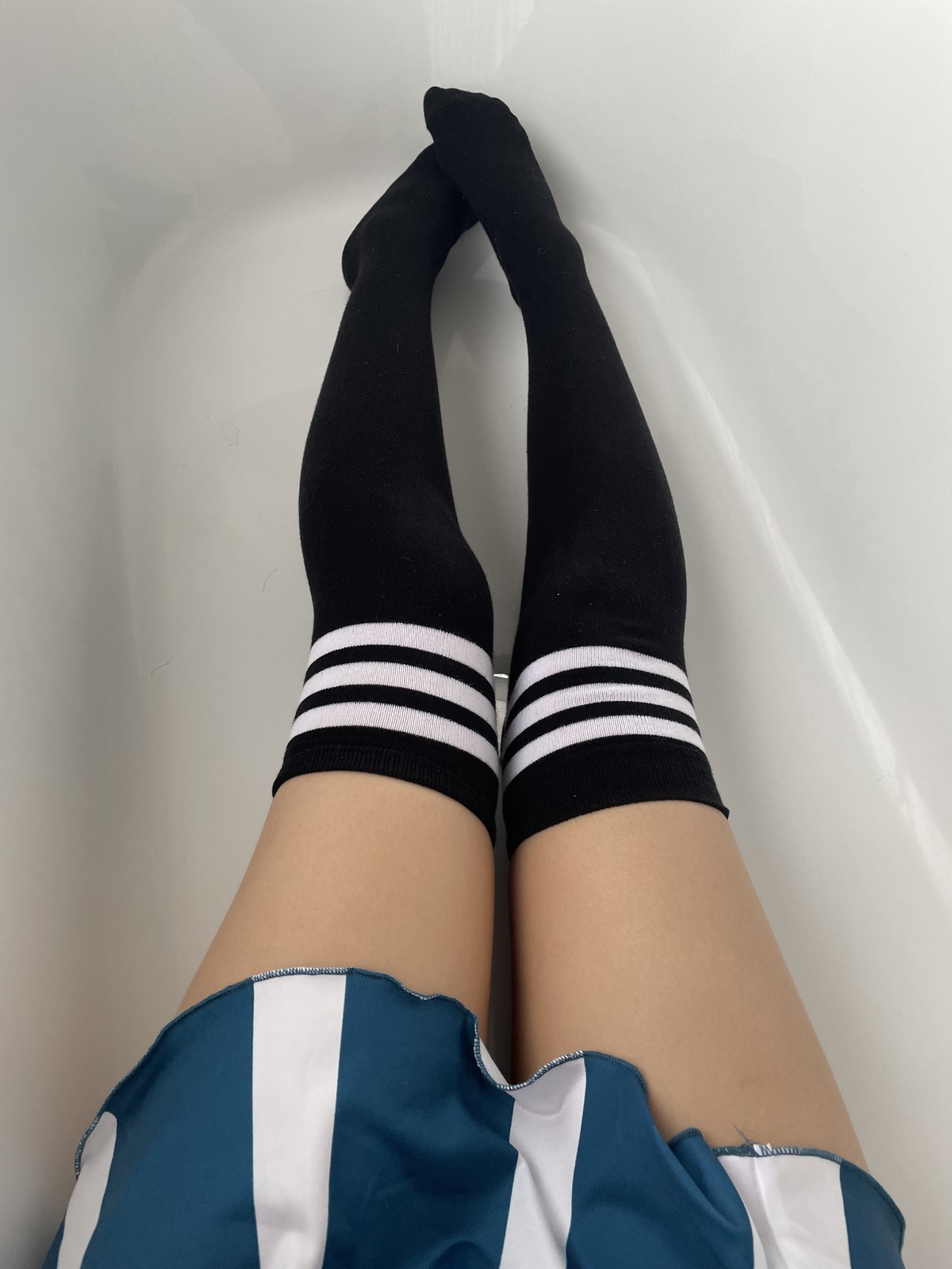 网络美女轩萧学姐足球宝贝主题性感运动套装配黑丝袜秀完美身材迷人诱惑写真 [64P]