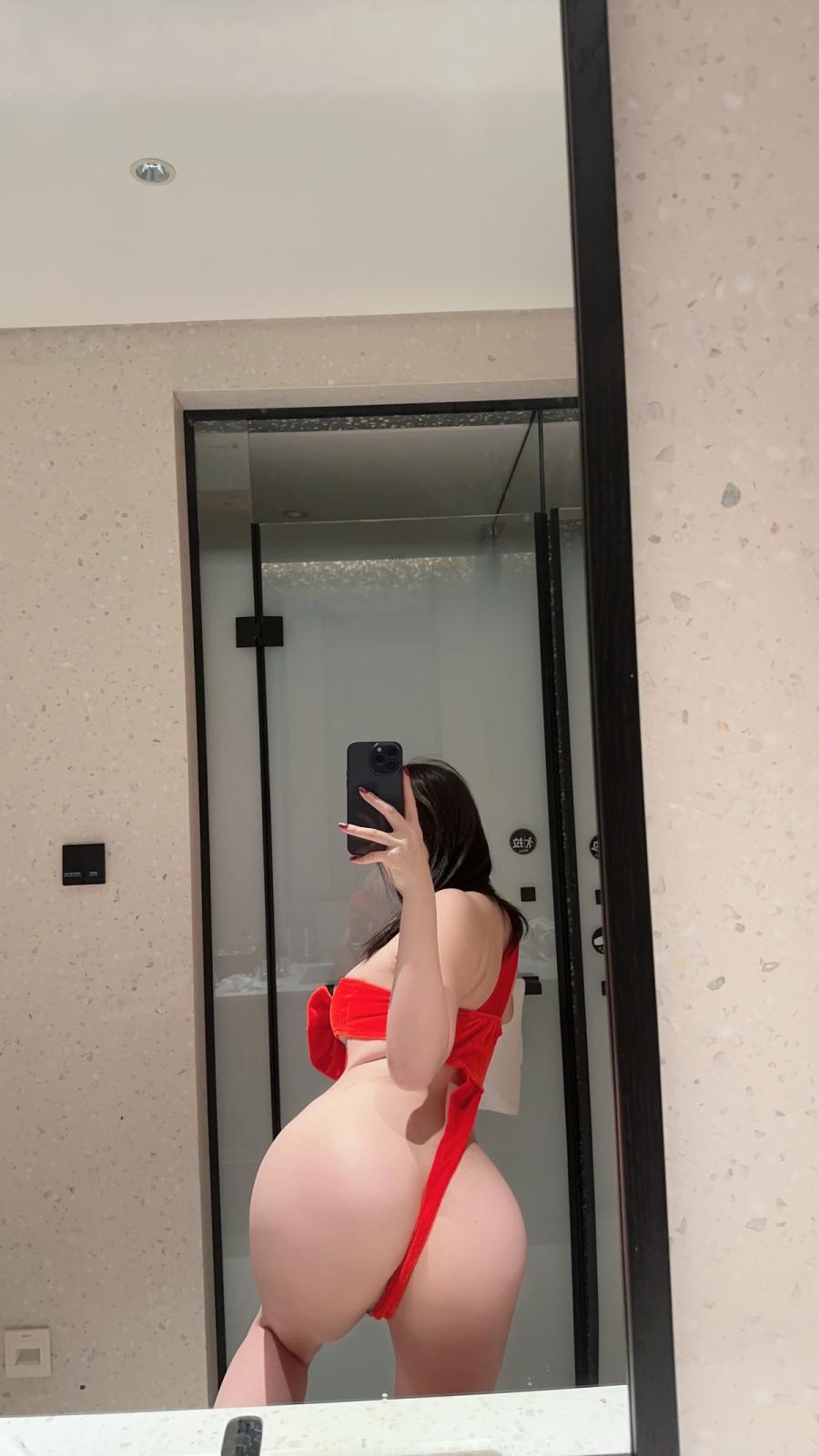 网红小姐姐奶宝妹纸红色蝴蝶结主题私房性感红色高叉连体衣秀浑圆翘臀诱惑写真 [41P]