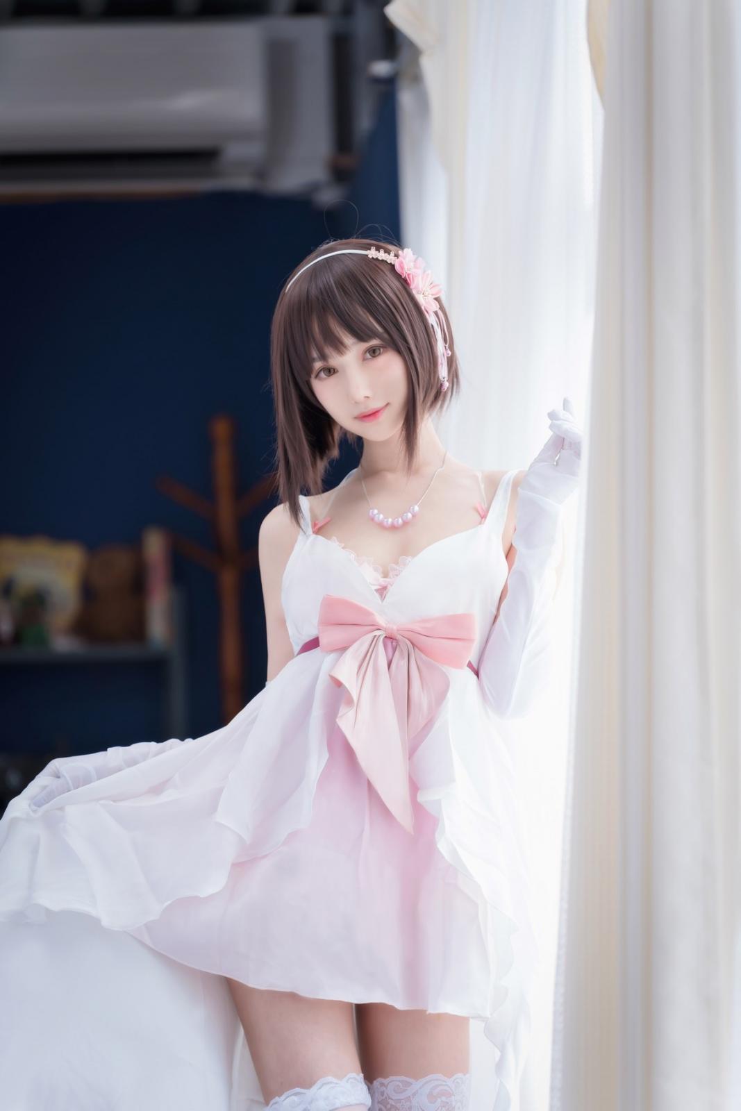 网络美女Shika小鹿鹿加藤惠主题性感白色薄纱短裙配白丝袜露粉色内衣诱惑写真 [61P]