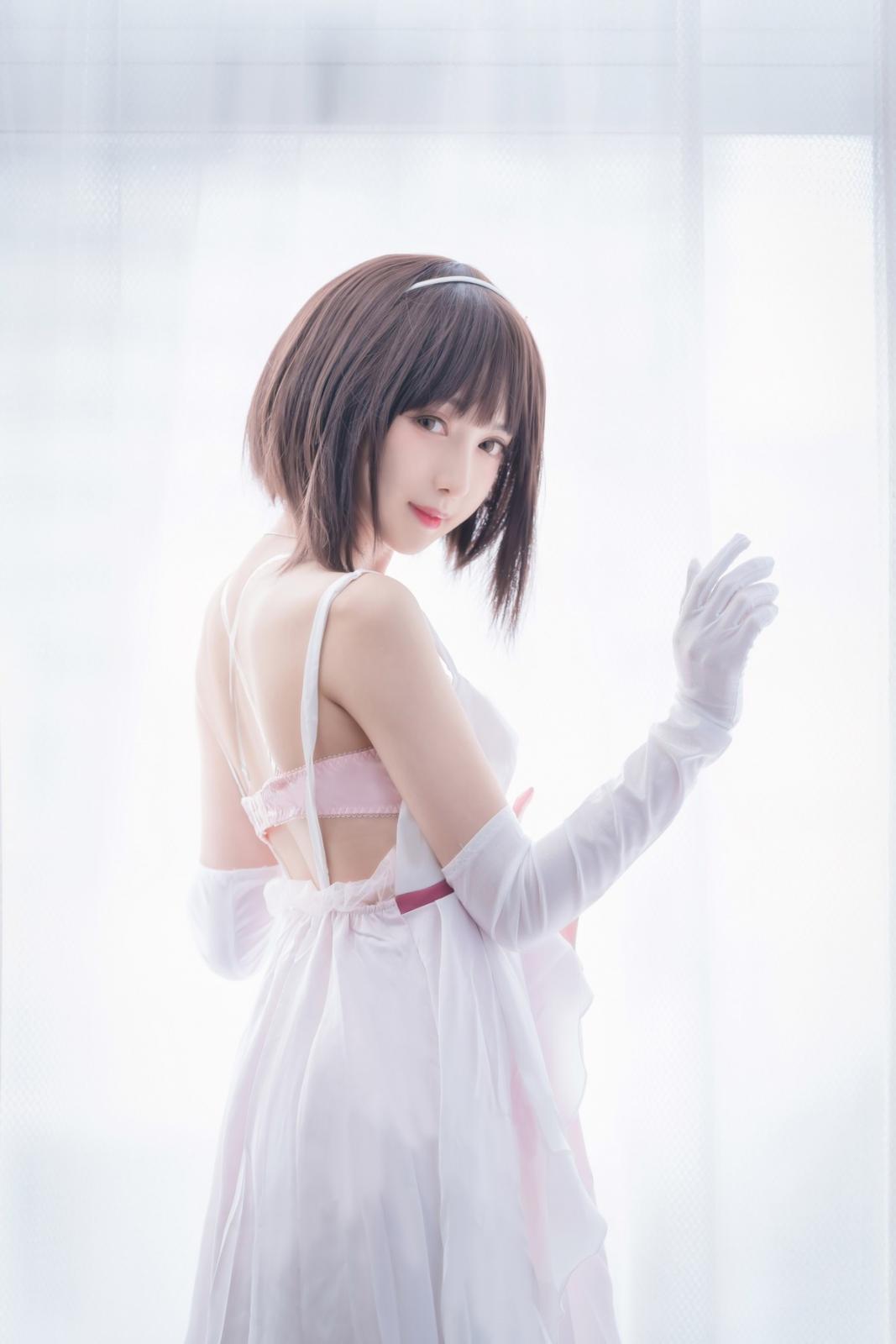 网络美女Shika小鹿鹿加藤惠主题性感白色薄纱短裙配白丝袜露粉色内衣诱惑写真 [61P]