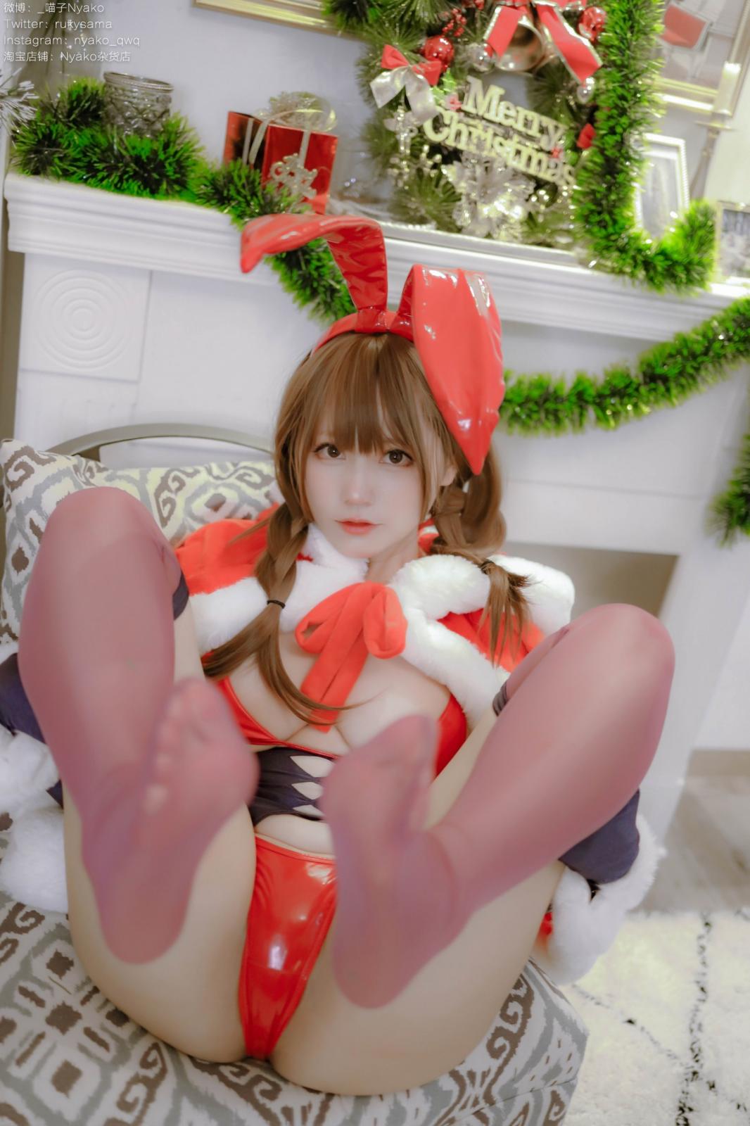 网络美女Nyako喵子Christmas Bunny主题兔女郎装扮红色皮质内衣秀豪乳诱惑写真 [155P]