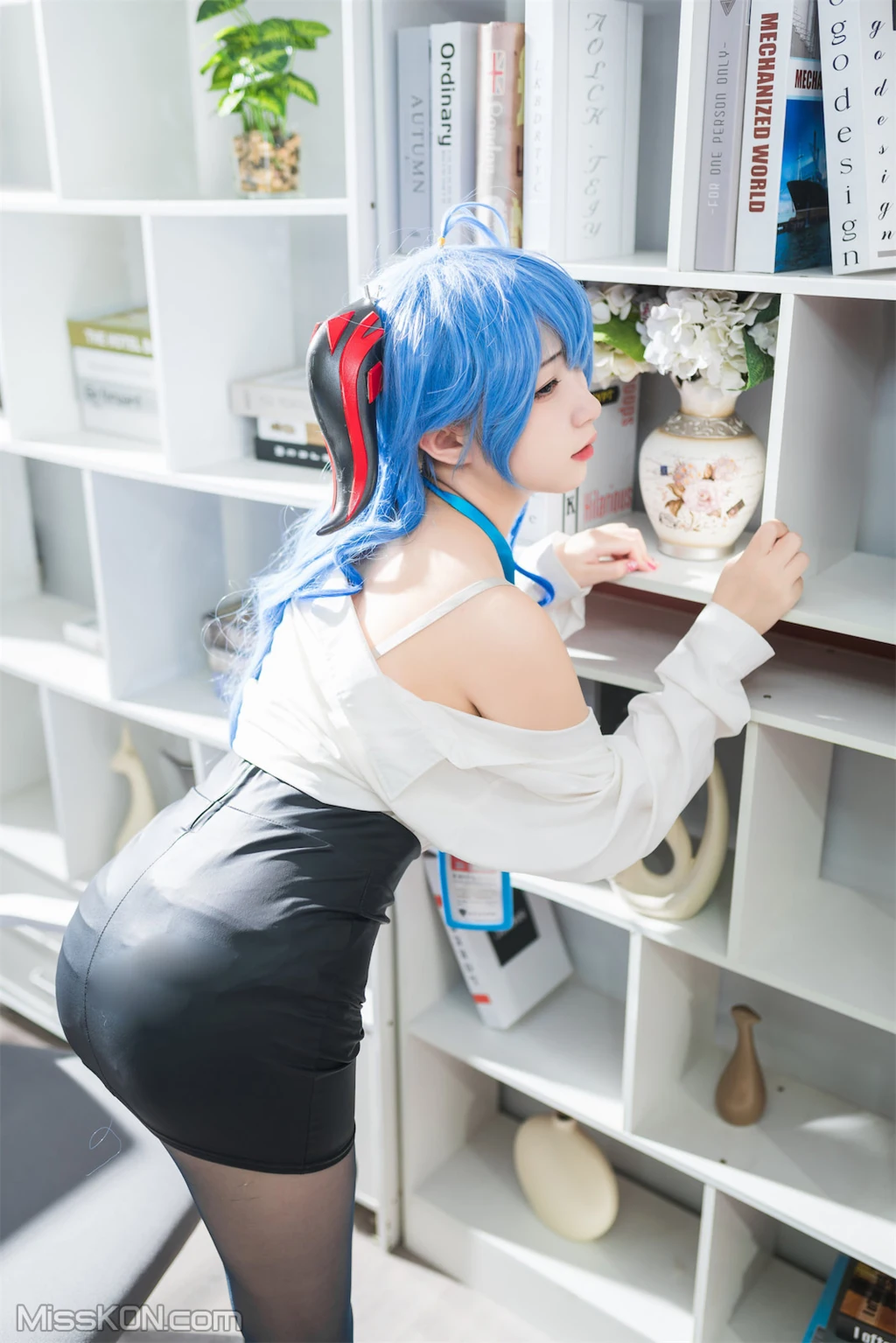 Coser@花铃_ 甘雨秘书OL [93P]