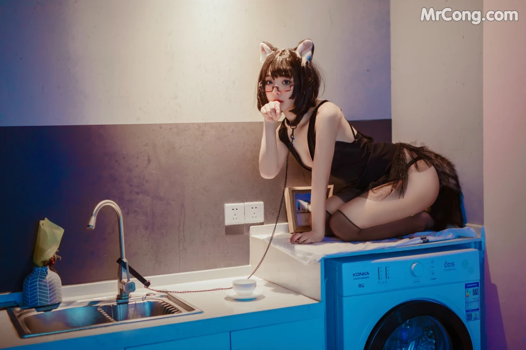 Coser@yuuhui玉汇 No.001_ 猫猫头黑裙子 [10P]