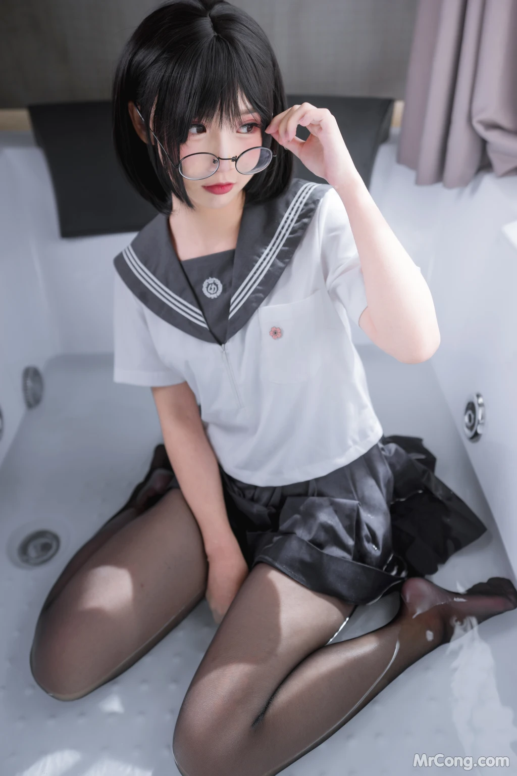 Coser@面饼仙儿 No.016_ 脑内少女 黑丝JK [25P]