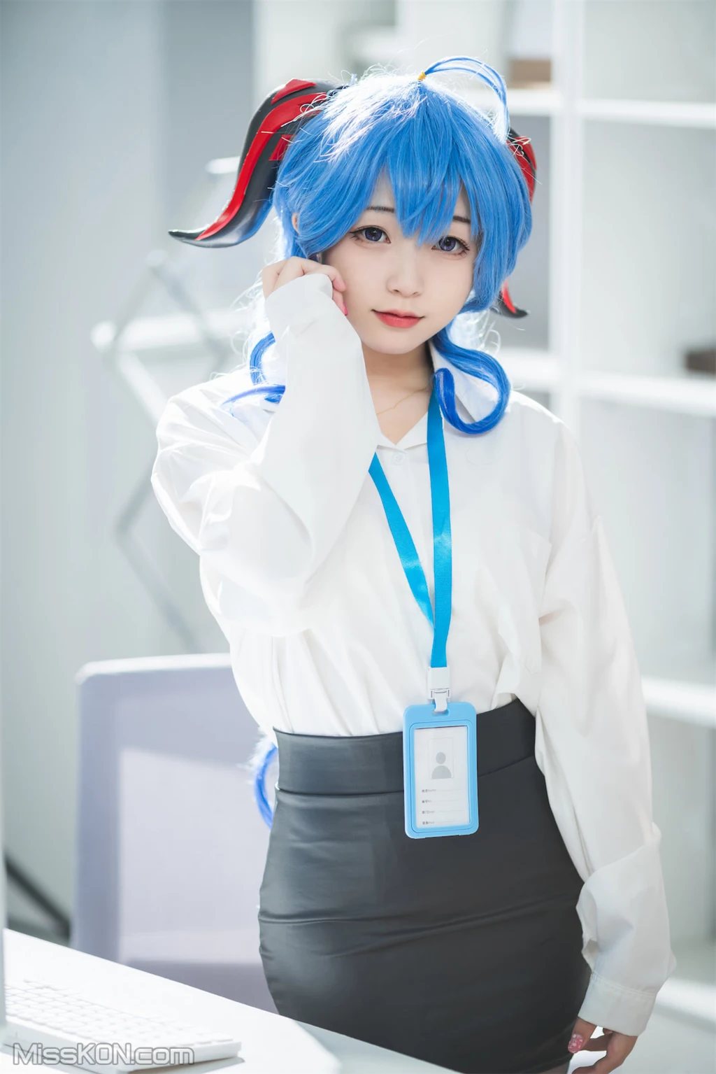 Coser@花铃_ 甘雨秘书OL [93P]