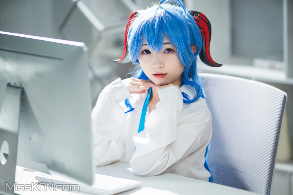 Coser@花铃_ 甘雨秘书OL [93P]