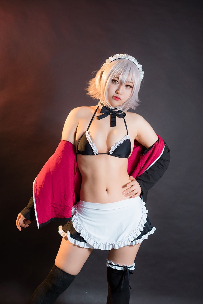 Akhee – Jeanne Alter Maid