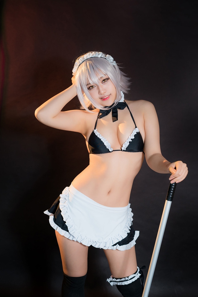 Akhee – Jeanne Alter Maid