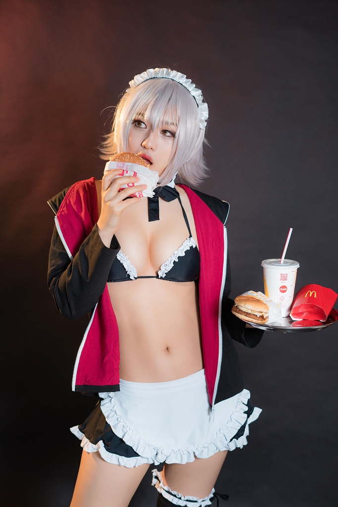 Akhee – Jeanne Alter Maid