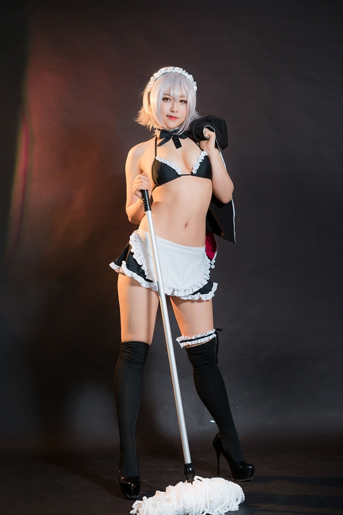 Akhee – Jeanne Alter Maid