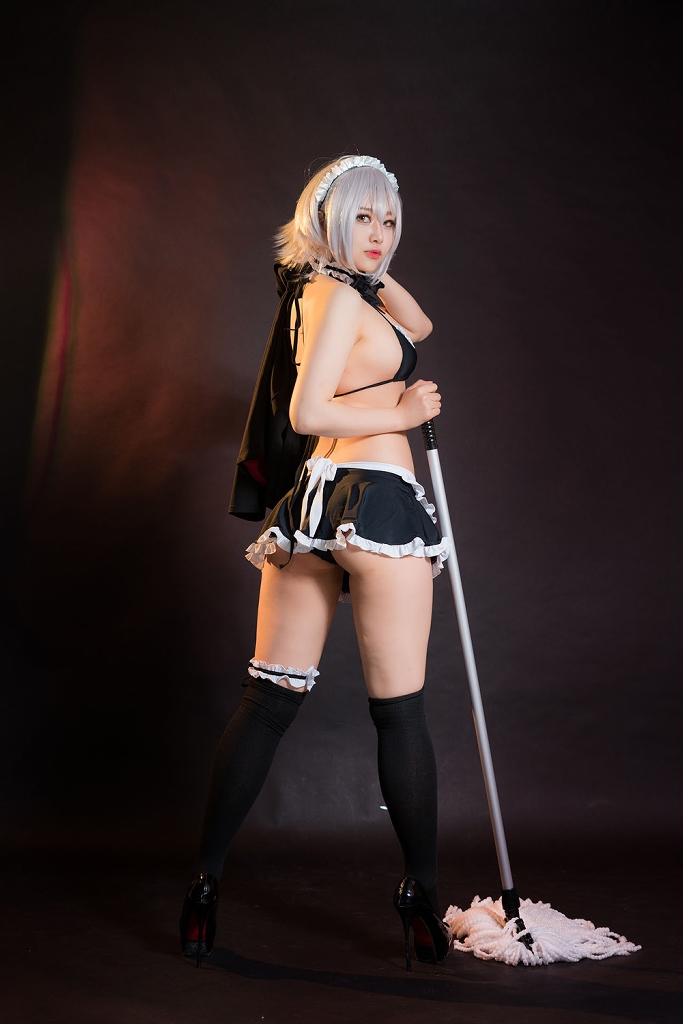 Akhee – Jeanne Alter Maid