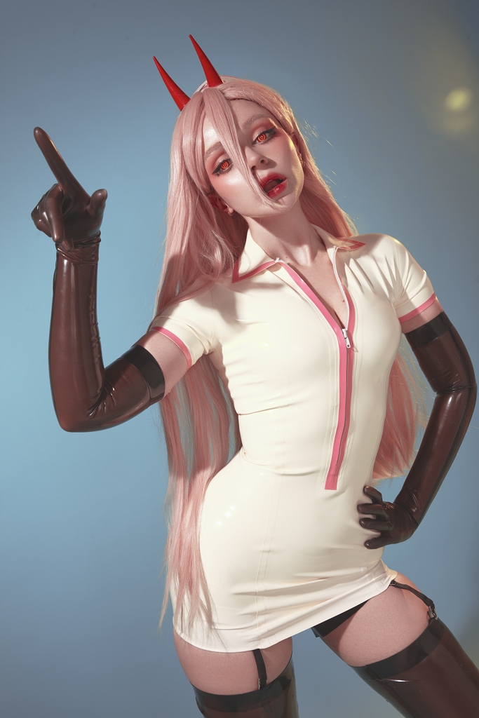 Alcololi – Power Nurse (Chainsaw Man)