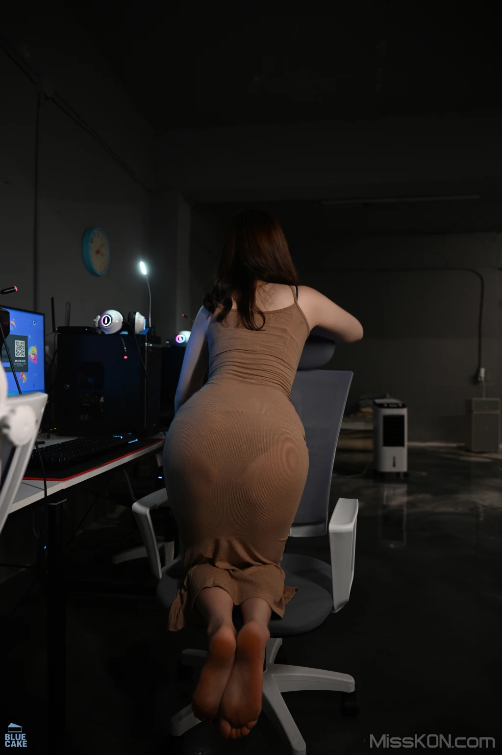 [BLUECAKE] Bambi (보미): PC Room Alba