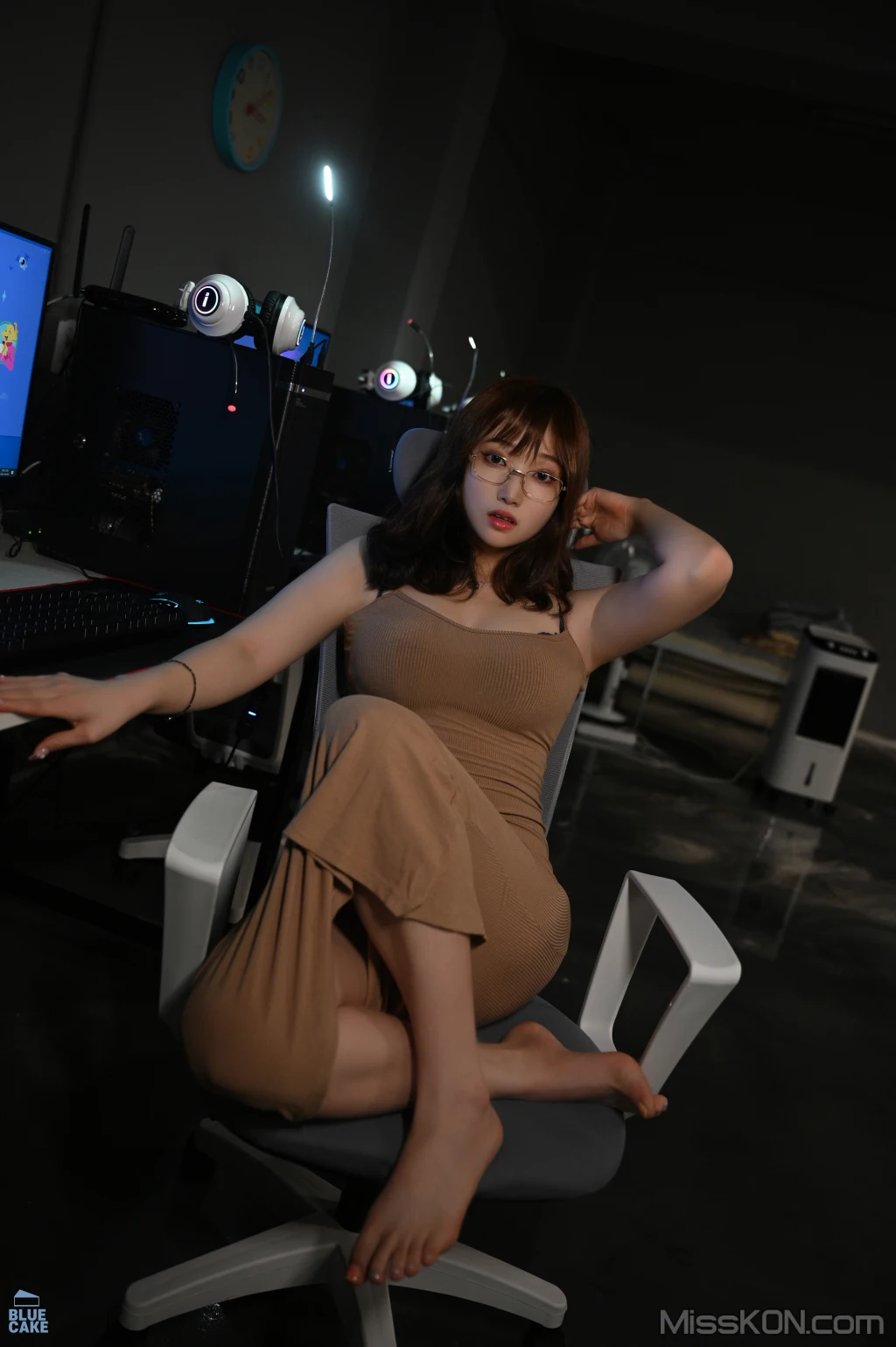 [BLUECAKE] Bambi (보미): PC Room Alba