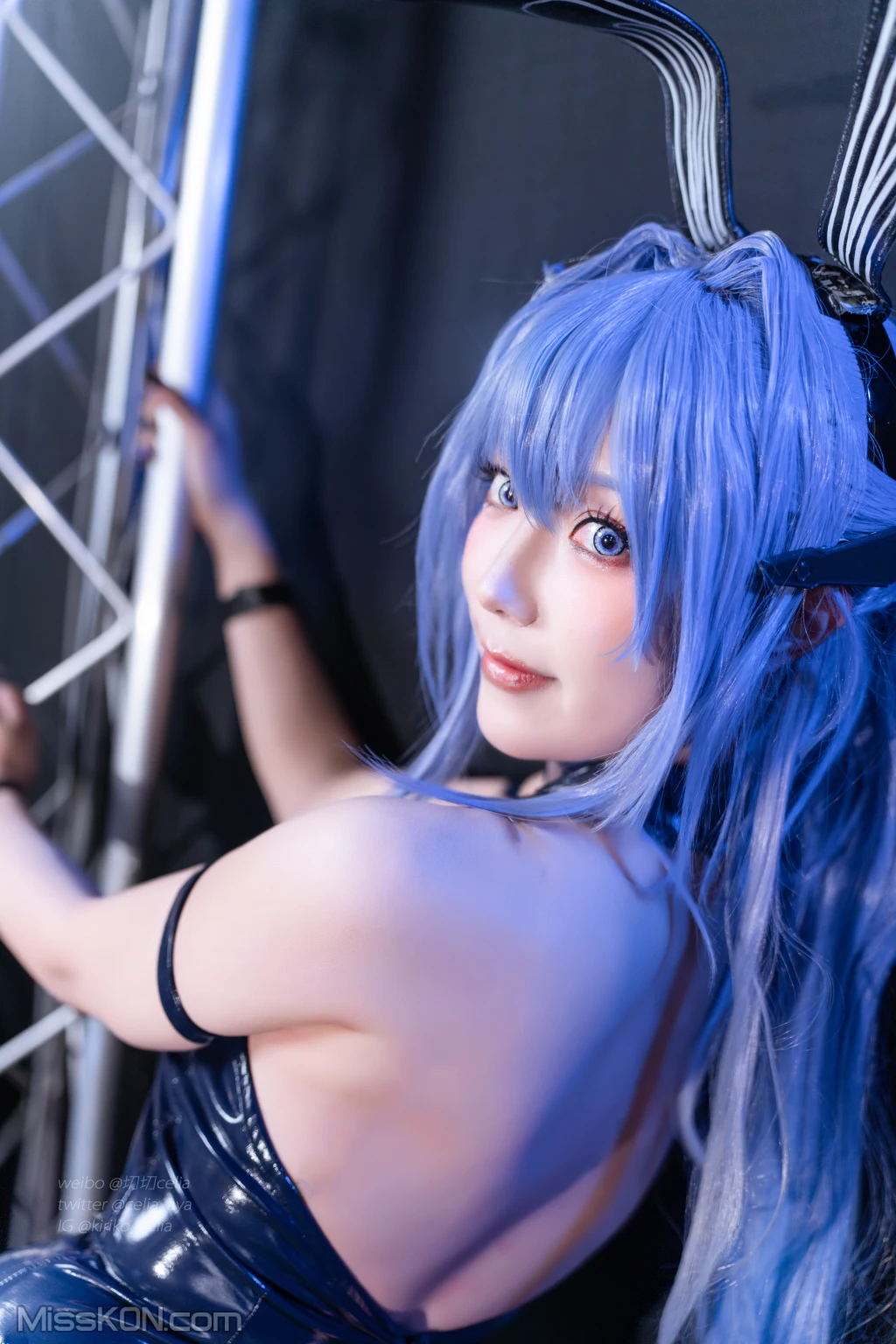 Coser@切切Celia_ 花园兔女郎 [41P]