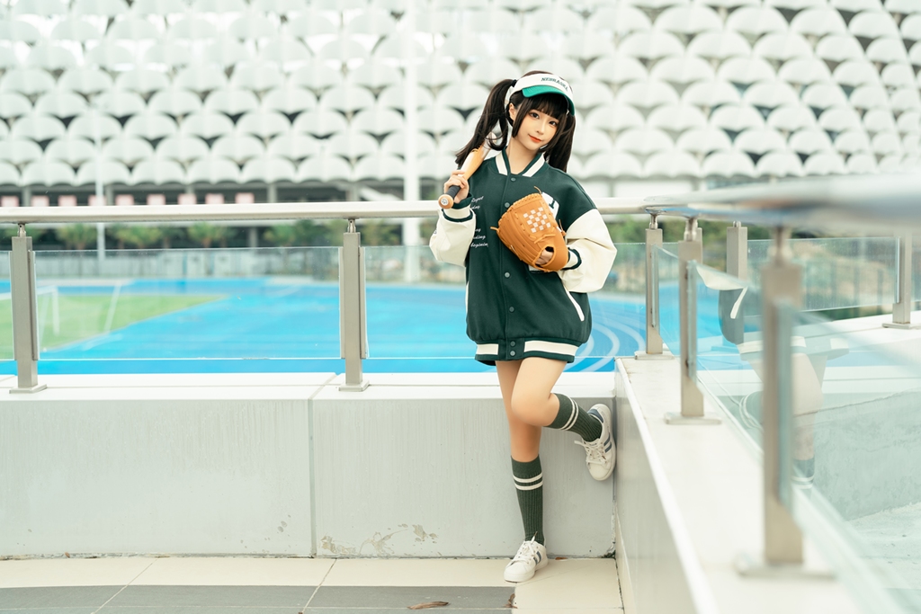 Chunmomo 蠢沫沫 – Baseball Girl