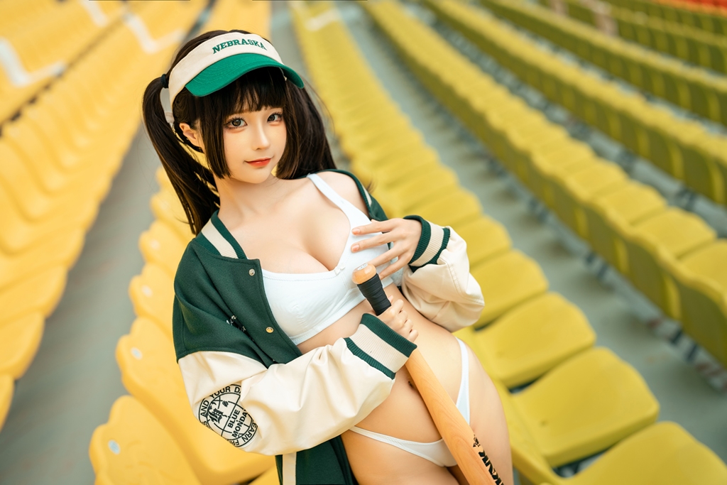 Chunmomo 蠢沫沫 – Baseball Girl