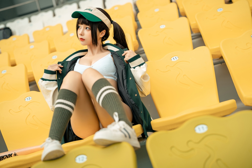 Chunmomo 蠢沫沫 – Baseball Girl