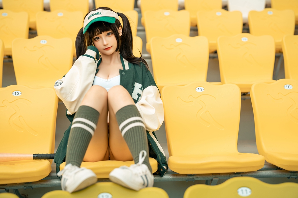 Chunmomo 蠢沫沫 – Baseball Girl