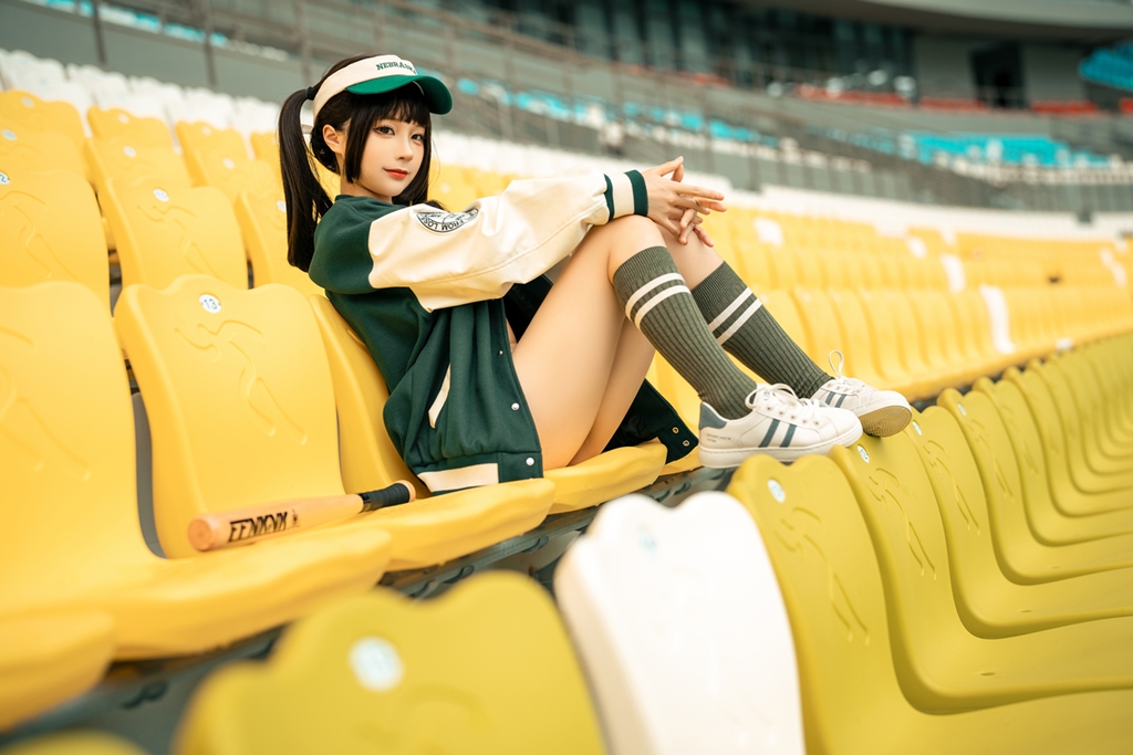 Chunmomo 蠢沫沫 – Baseball Girl