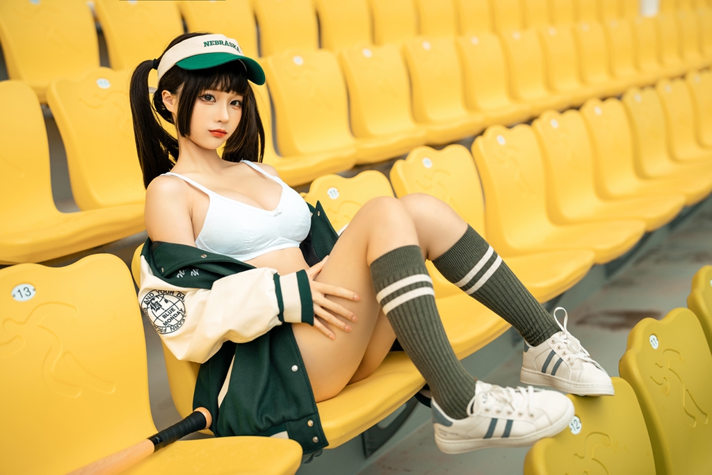 Chunmomo 蠢沫沫 – Baseball Girl