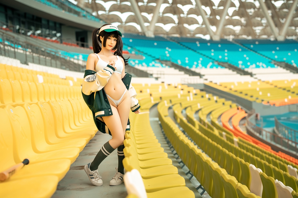 Chunmomo 蠢沫沫 – Baseball Girl