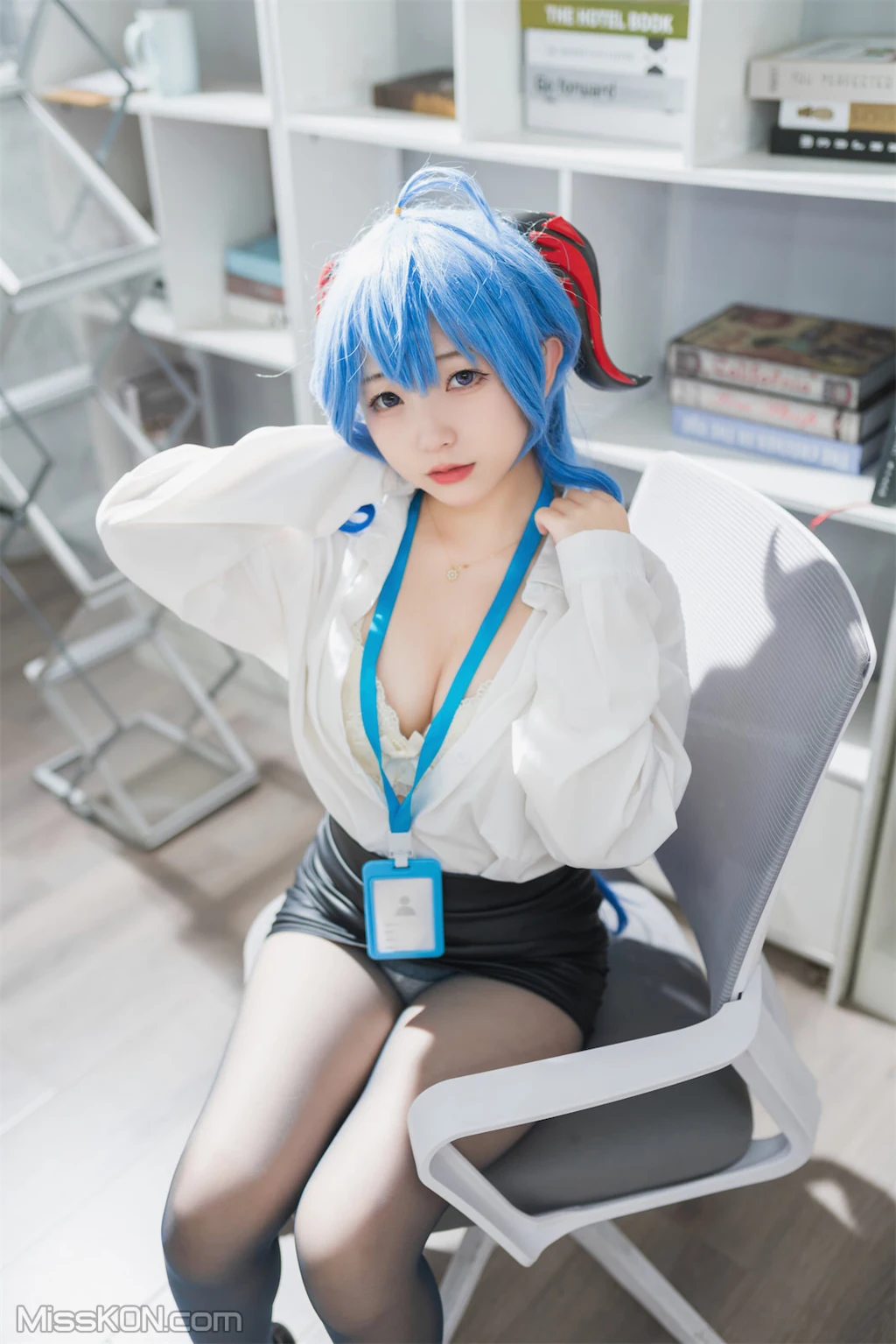 Coser@花铃_ 甘雨秘书OL [93P]