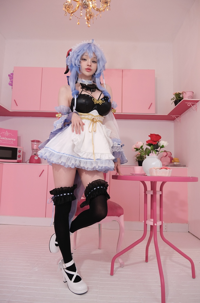 Ganyu Maid Cosplay