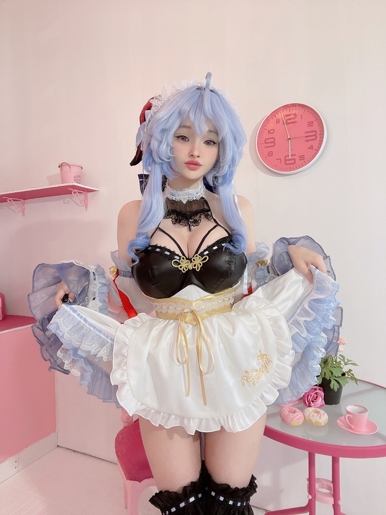 Ganyu Maid Cosplay