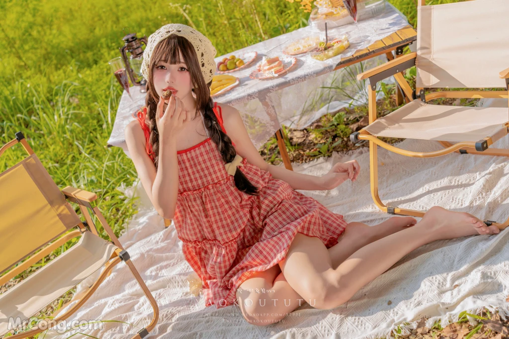 Coser@黏黏团子兔_ 绿野茶会 Lovesick Girls [69P]