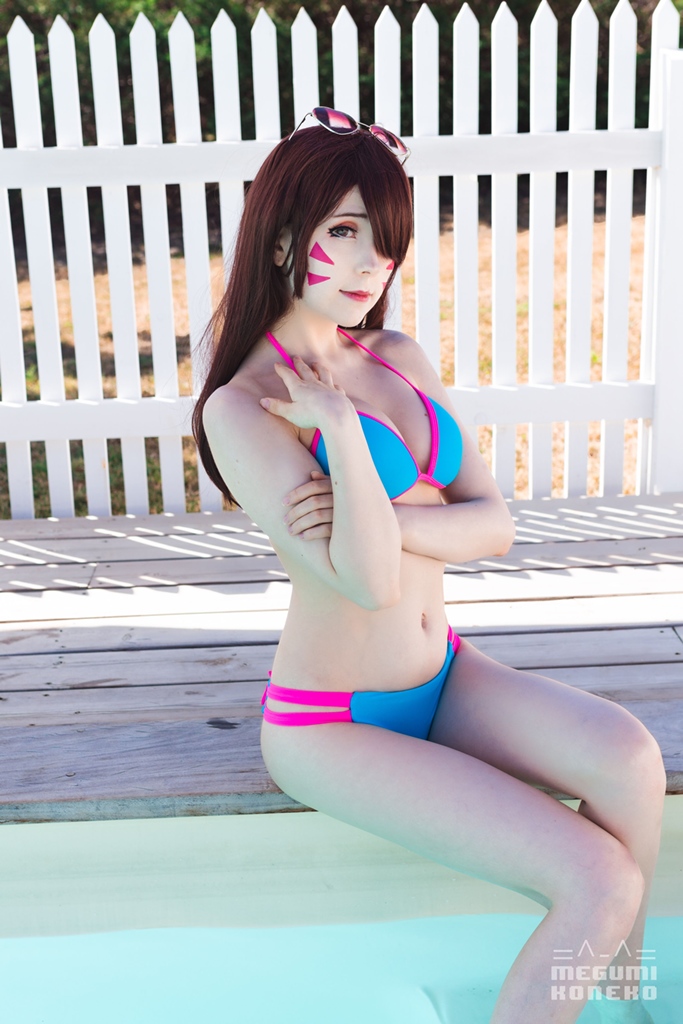 Megumi Koneko – D.Va Bikini