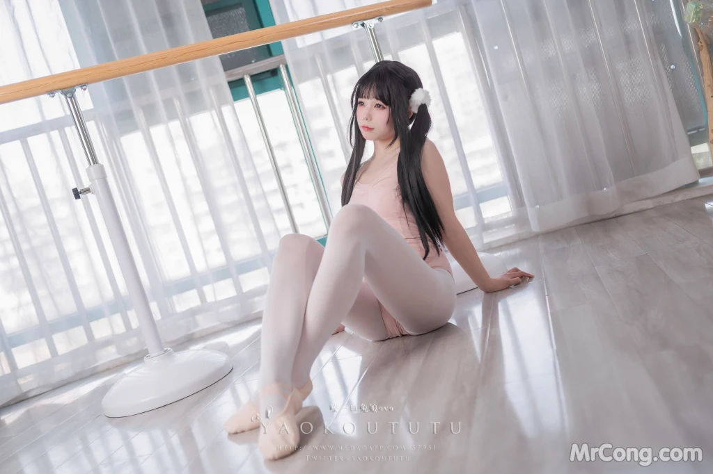 Coser@黏黏团子兔_ 来不及的舞蹈课 [86P]