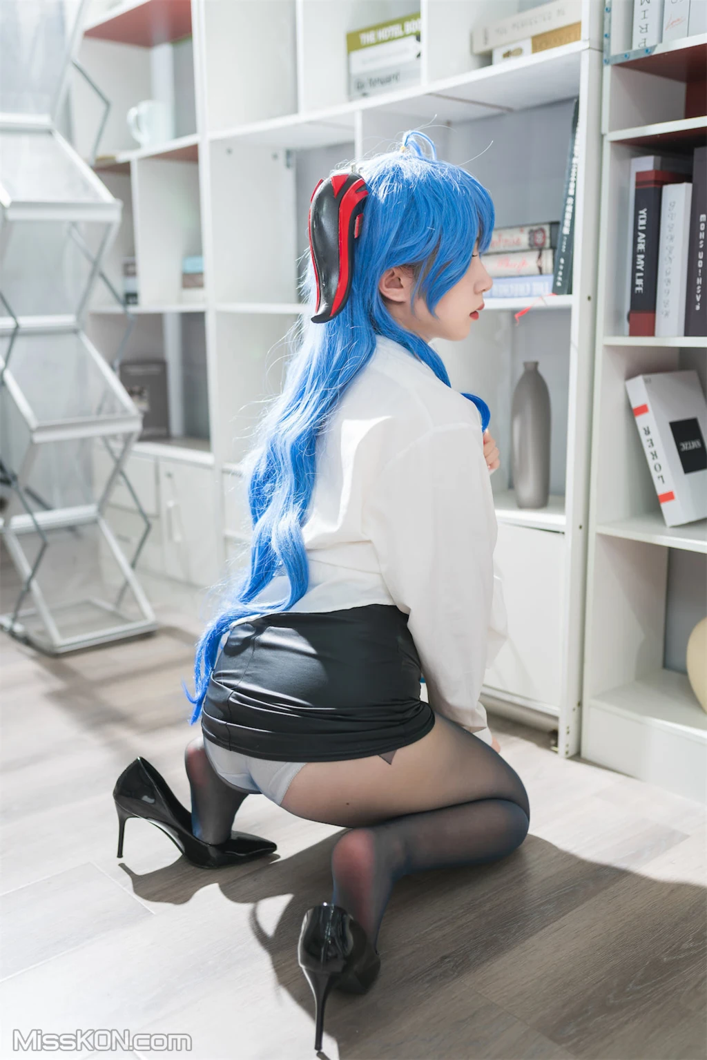 Coser@花铃_ 甘雨秘书OL [93P]