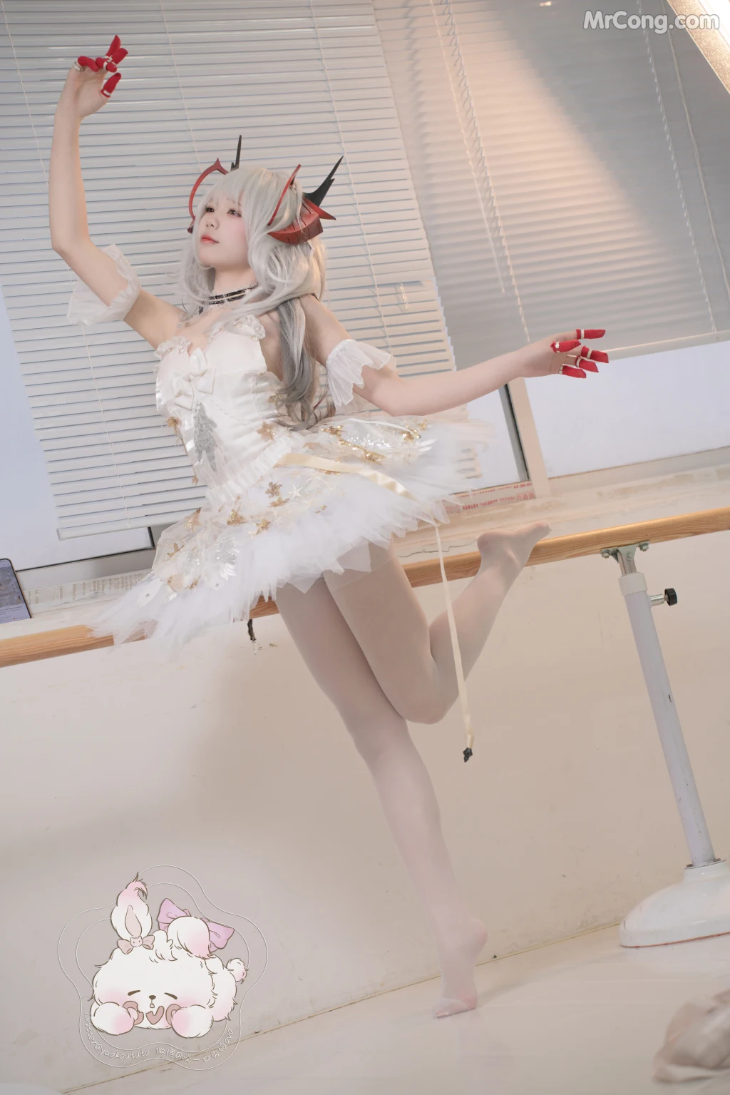 Coser@黏黏团子兔_ W天鹅之舞 [55P]