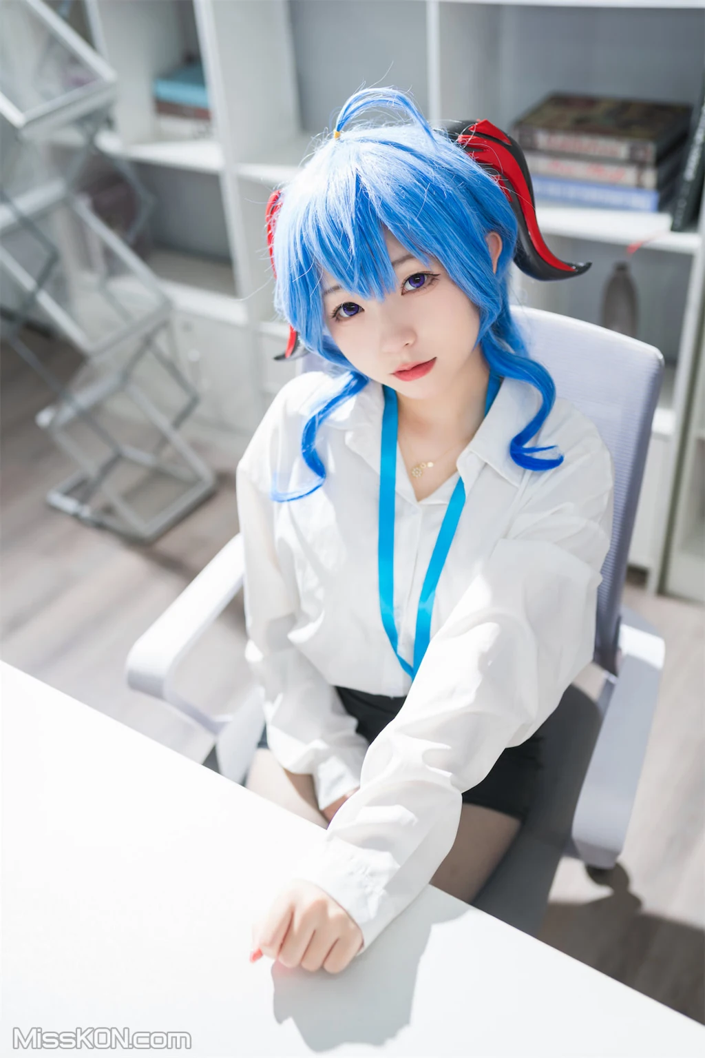 Coser@花铃_ 甘雨秘书OL [93P]