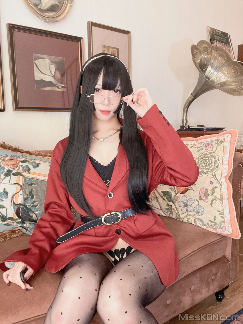 Coser@Money冷冷 No.035_ 红西装 [79P]