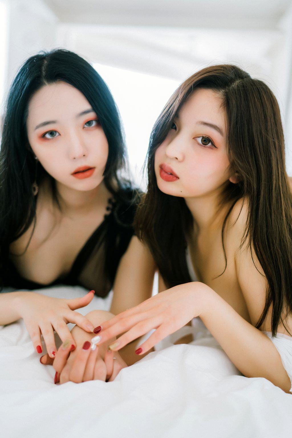 Mona (모나) vs Dame (담) - Relationship - Moon Night Snap [76P]