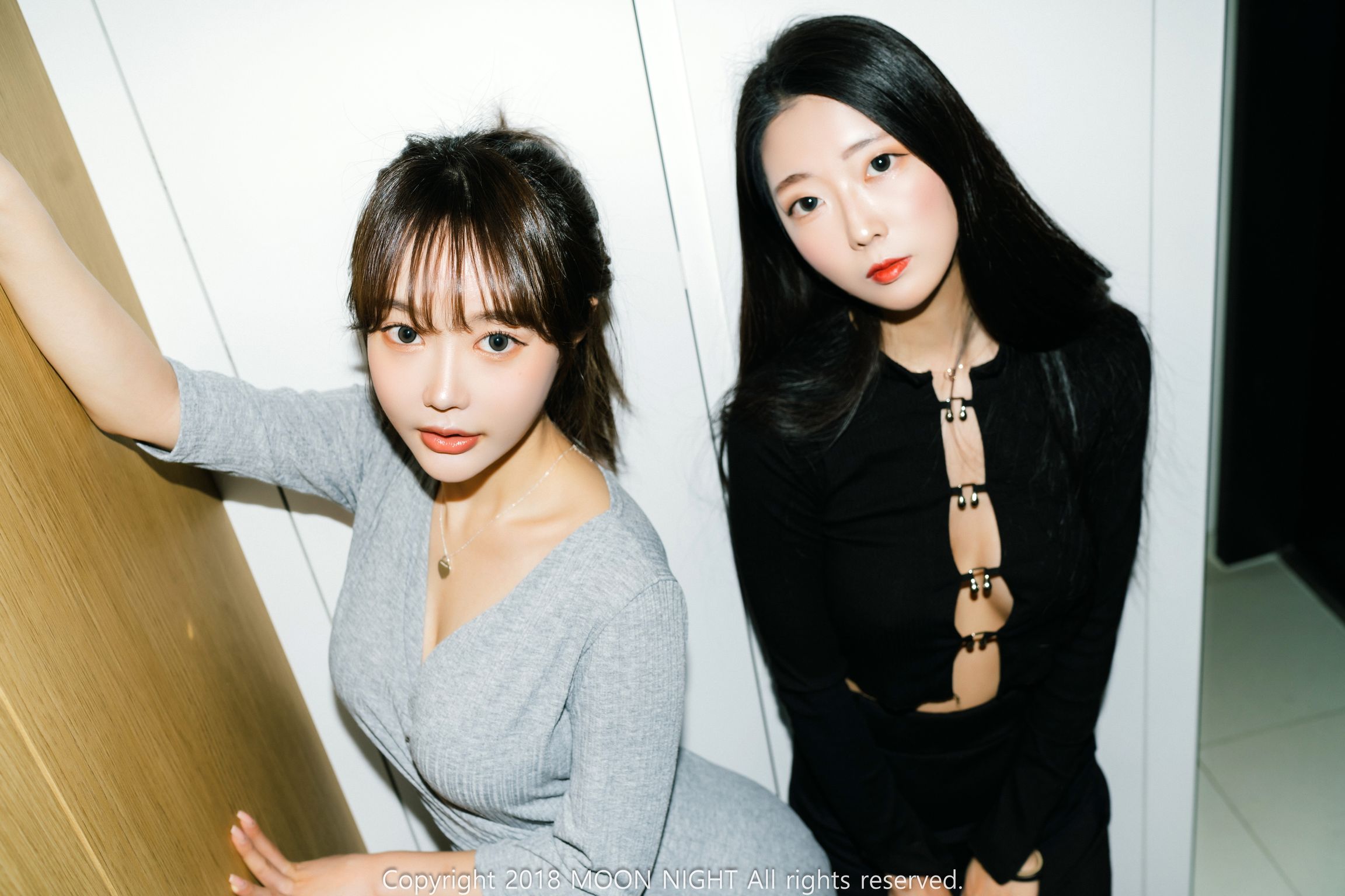 Moon Night Snap - Mona (모나) & Jucy (쥬시)_ Loveholic Vol.2 [78P]