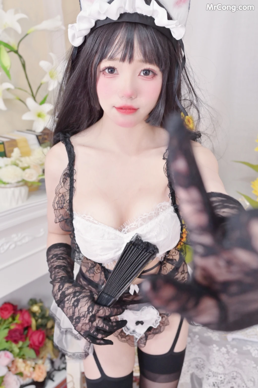 Coser@黏黏团子兔_ 女仆黑白蕾丝 猫耳 手套 [16P]