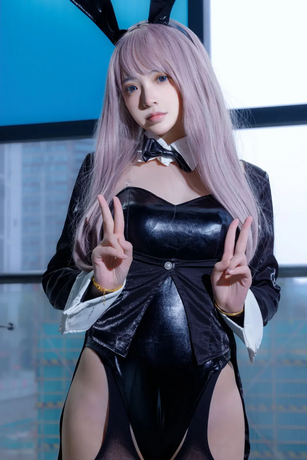 网络美女疯猫ss紫发礼服兔主题性感黑色皮质服饰配黑网吊袜秀完美身材诱惑写真 [42P]