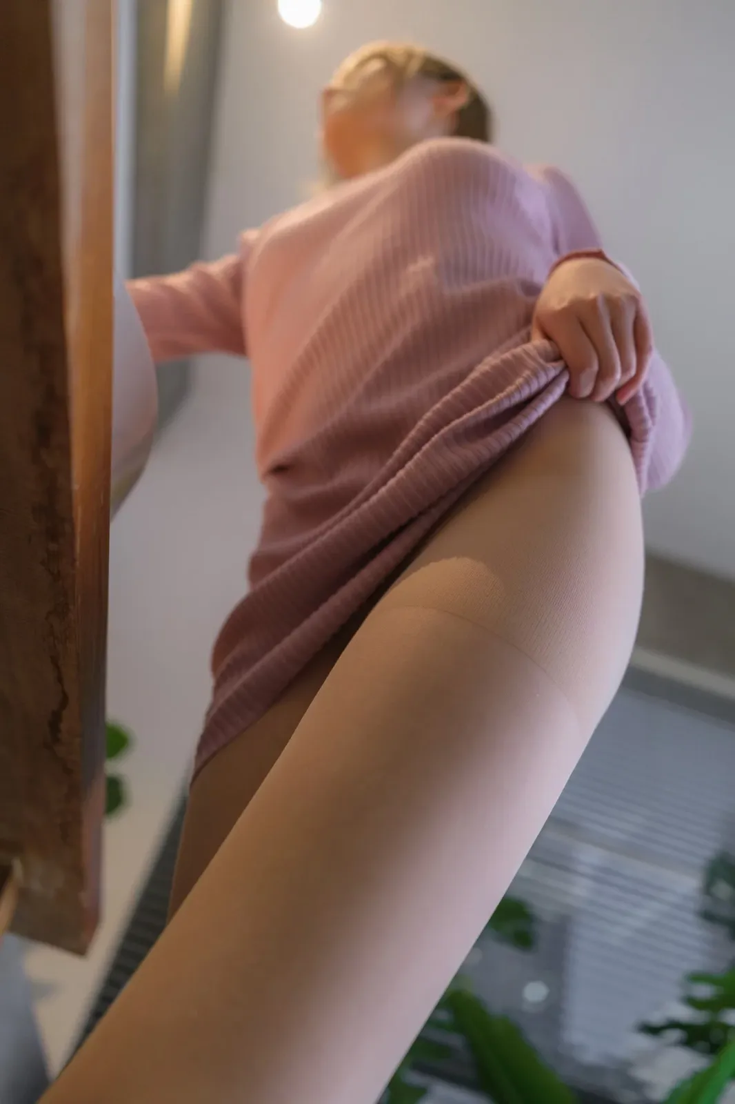 萝莉写真机构森萝财团微风06主题粉色针织连衣短裙配超薄肉丝秀美腿玉足迷人写真 [125P]