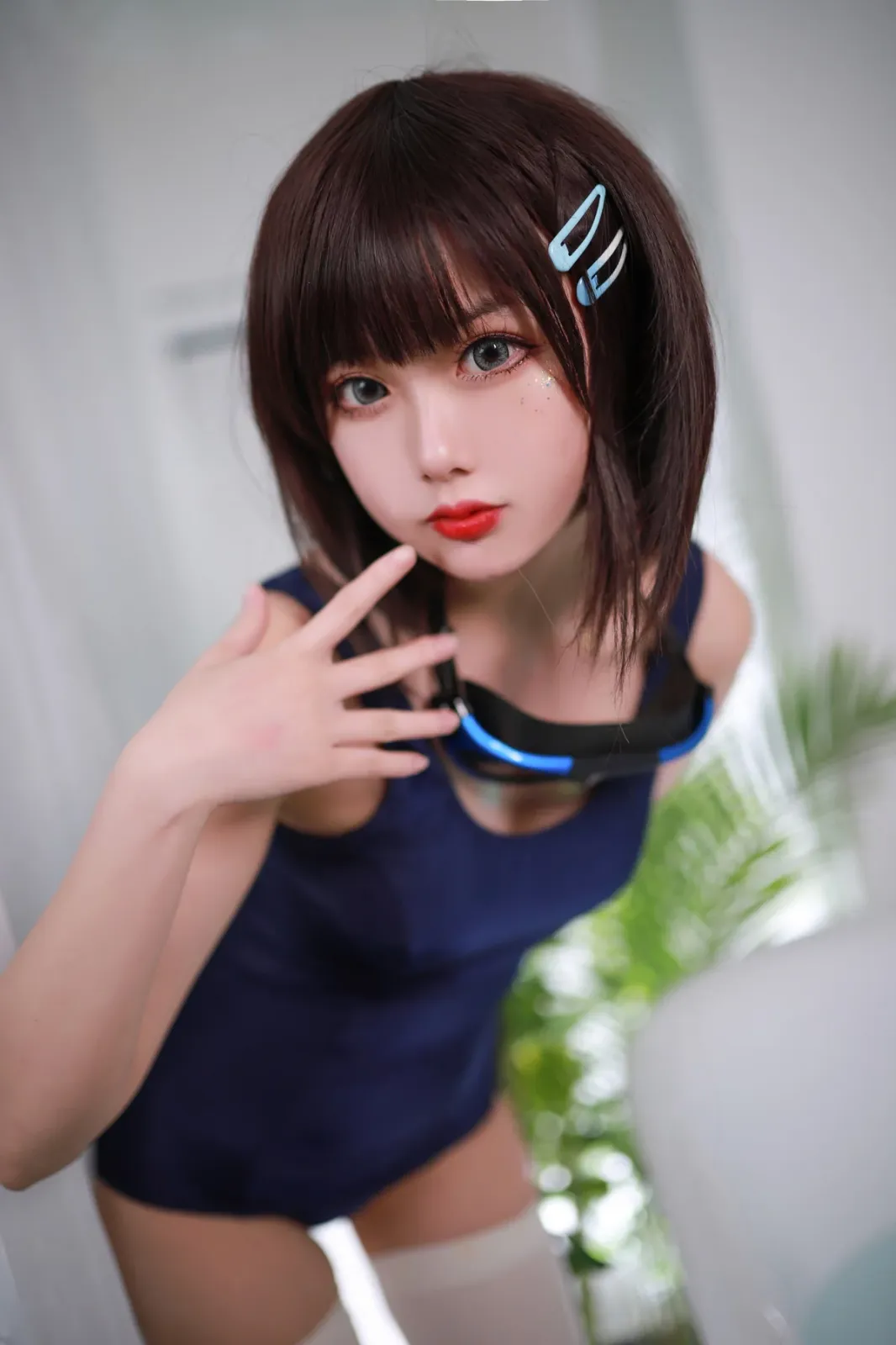 网络美女您的蛋蛋夏日泳装浴缸主题私房浴缸性感死库水配白丝袜湿身秀美腿诱惑写真 [40P]