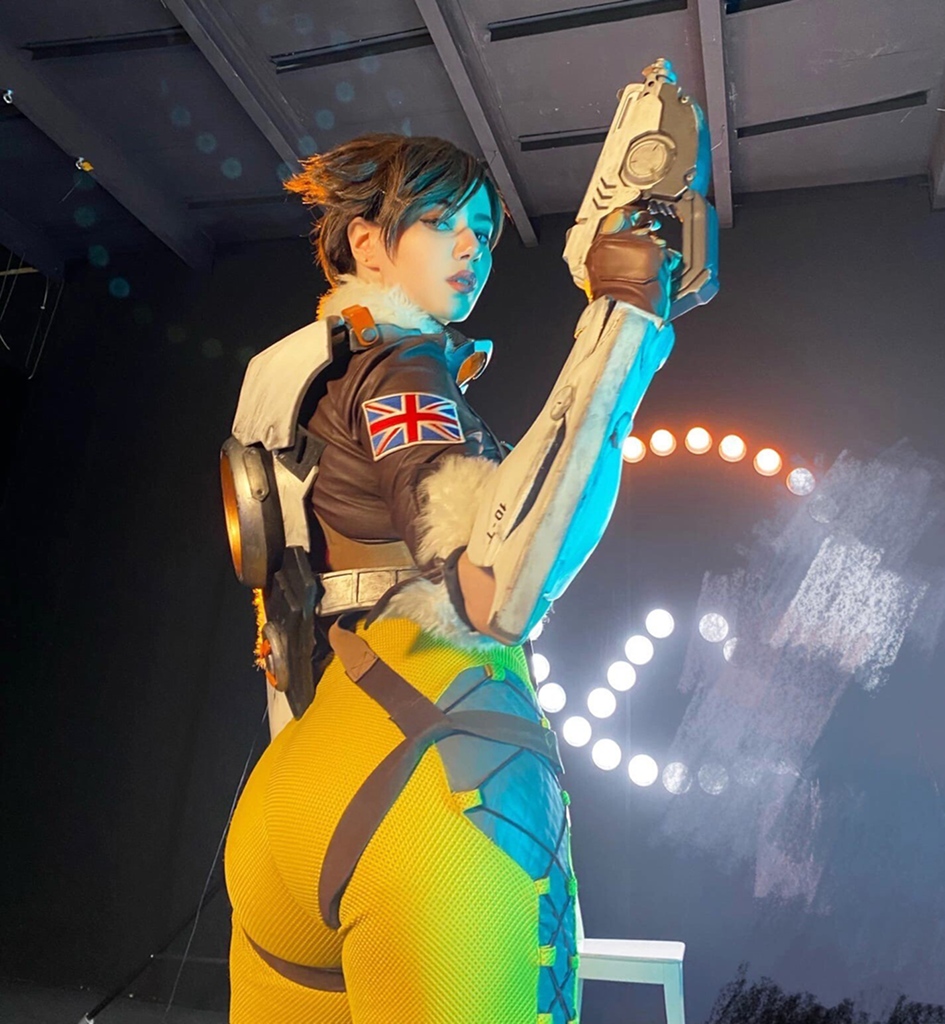 Alina Becker – Tracer