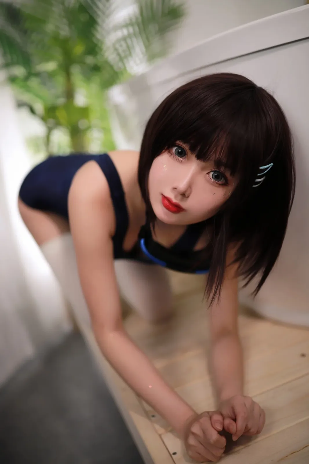 网络美女您的蛋蛋夏日泳装浴缸主题私房浴缸性感死库水配白丝袜湿身秀美腿诱惑写真 [40P]