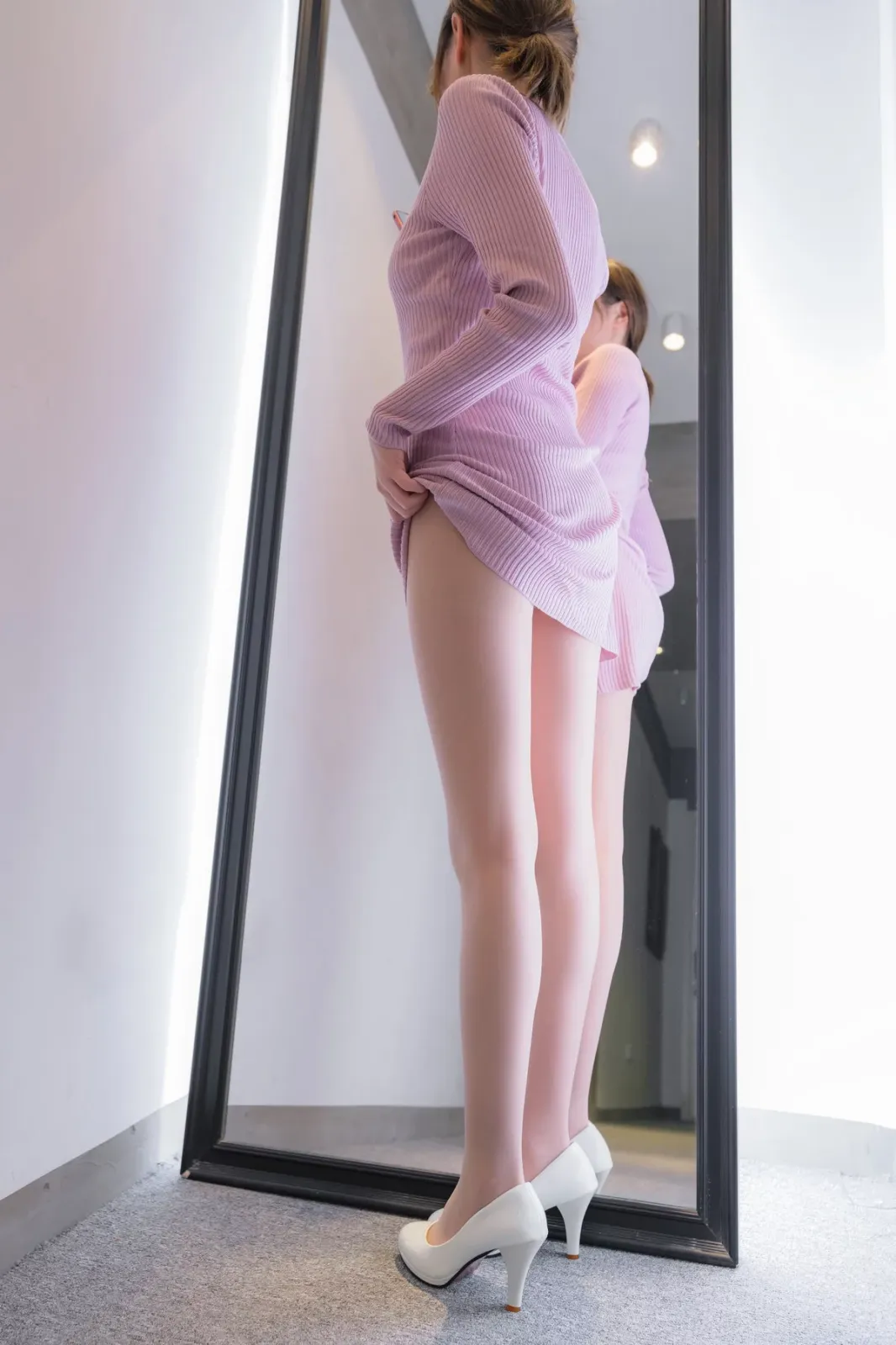萝莉写真机构森萝财团微风06主题粉色针织连衣短裙配超薄肉丝秀美腿玉足迷人写真 [125P]