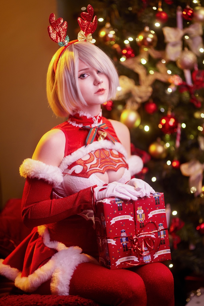 Kaddi Cosplay – 2B Xmas