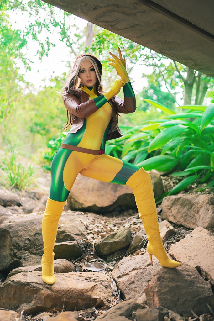 Kayla Erin – Rogue