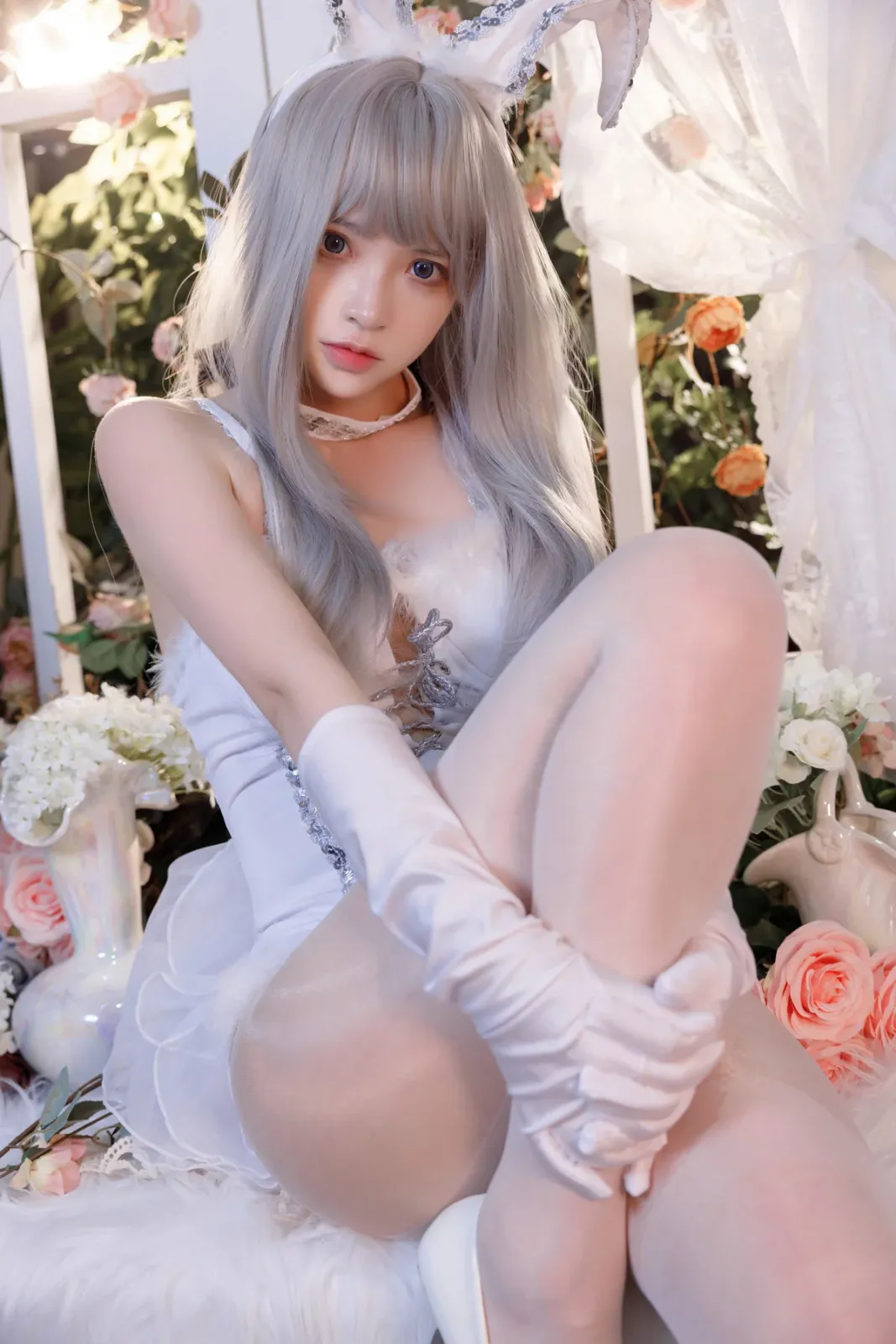 网络美女疯猫ss纯白绒绒兔主题性感白色绒毛高叉连体衣配超薄白丝秀完美身材诱惑写真 [40P]